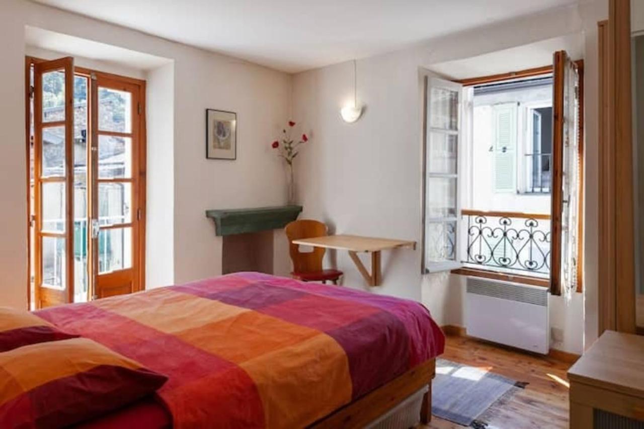 Sunny 1-Bed Apartment In Lovely Mountain Village La Brigue Ngoại thất bức ảnh