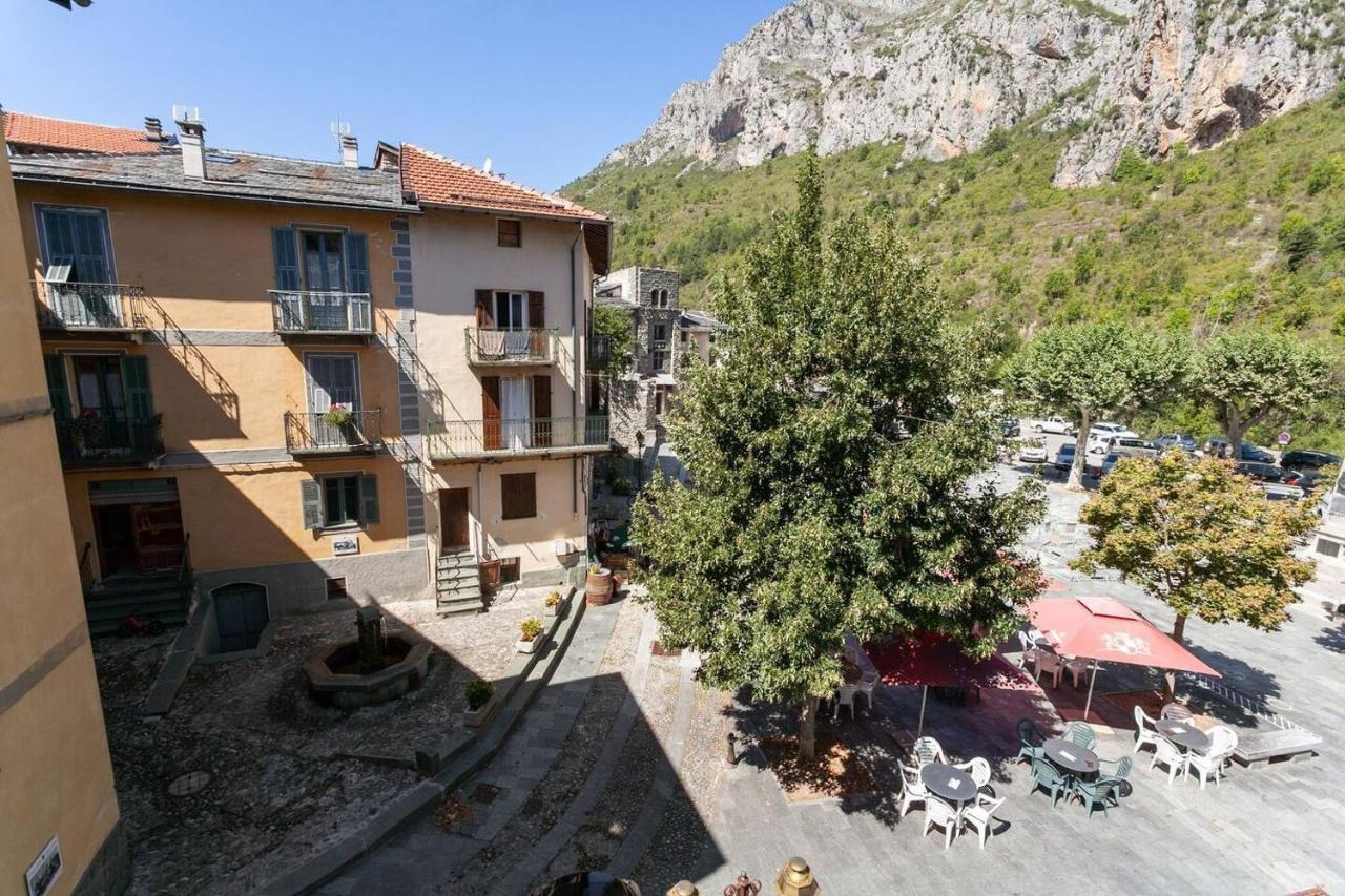 Sunny 1-Bed Apartment In Lovely Mountain Village La Brigue Ngoại thất bức ảnh