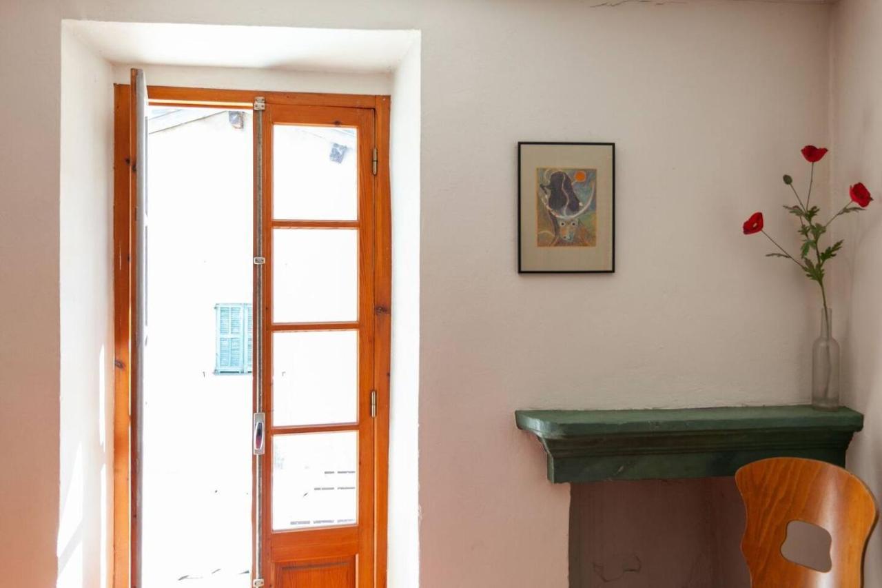 Sunny 1-Bed Apartment In Lovely Mountain Village La Brigue Ngoại thất bức ảnh